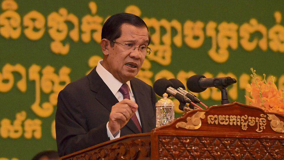 PM Hun Sen Bans Online Gambling